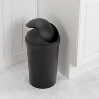 Poubelle avec couvercle basculant Sterilite de 11,4 L en noir 11,4 L