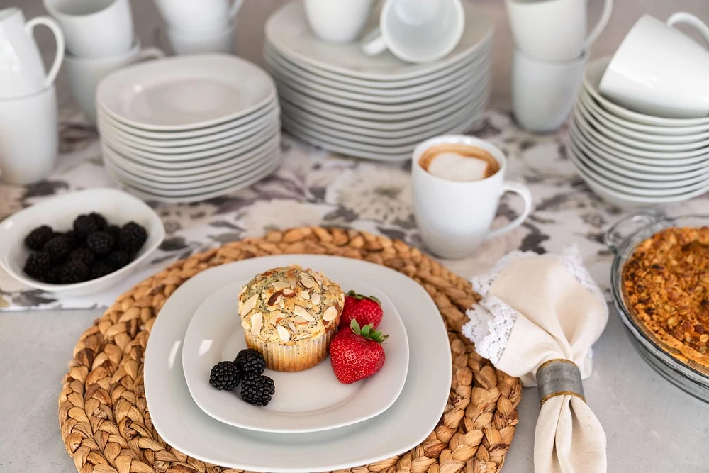 10 assiettes carrées 10,5 po Strawberry Street Catering, ens. De 12