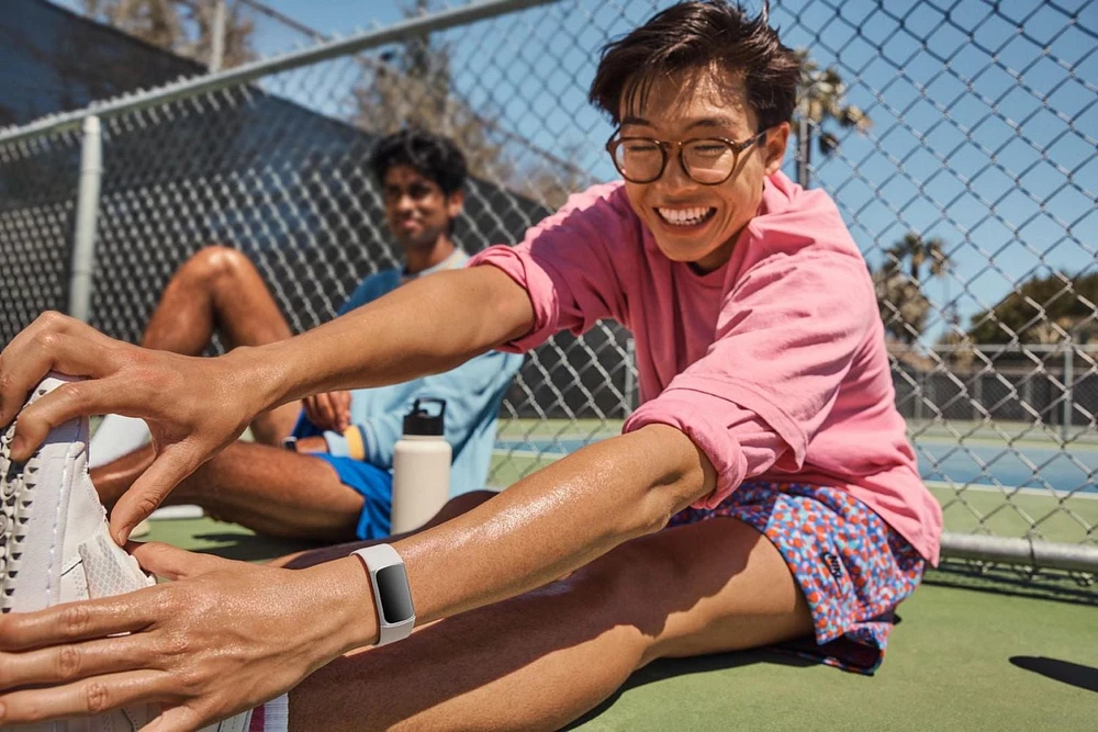 Google Fitbit Charge 6 advanced fitness and health tracker