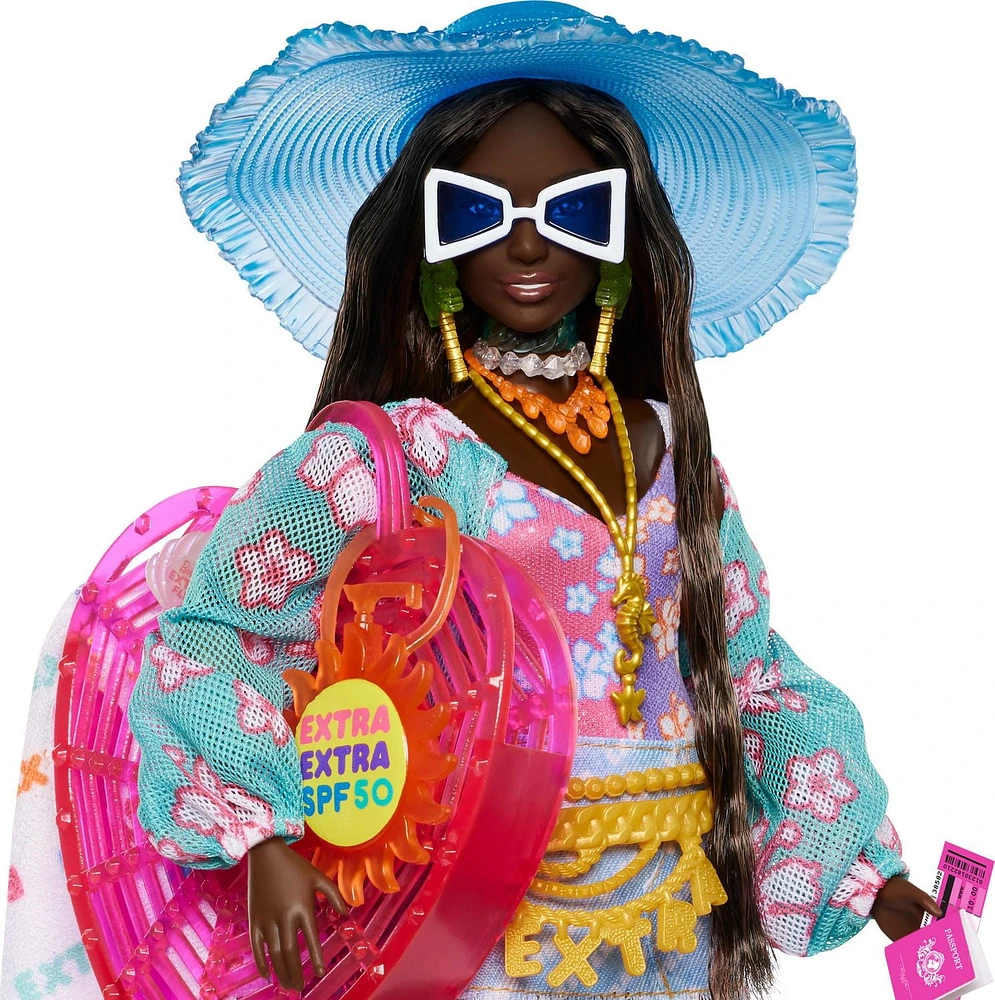 Barbie – Extra Fly– Poupée Voyage, tenue de plage