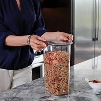 Rubbermaid Brilliance Pantry Airtight Food Storage Container 16 Tasse