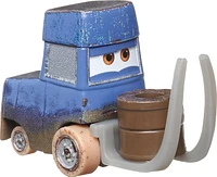 Pack de 2 personnages McQueen & Dino Pitty de Cars 3 de Disney•Pixar