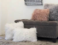 COUSSIN EN FOURRURE DE MONGOLIE 20"X20" 2 PQT