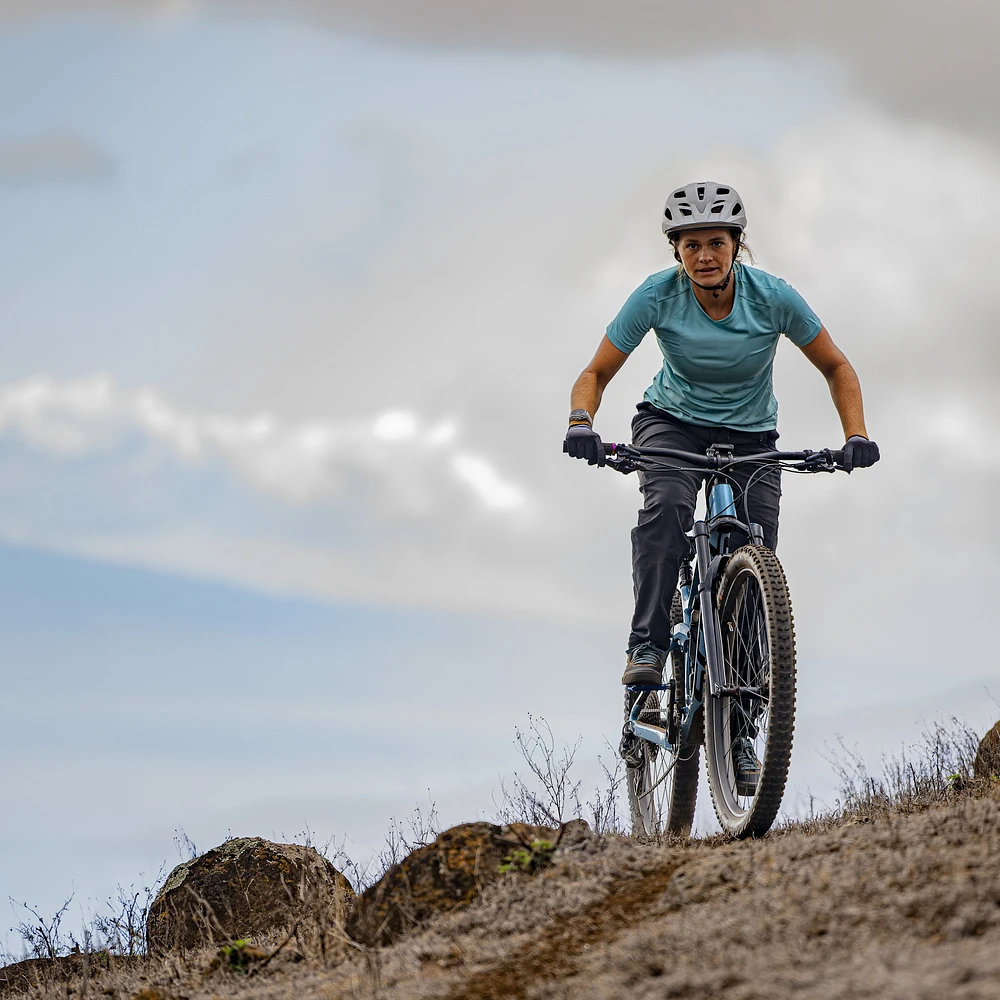 Garmin Edge® 840 Solar Performance 32GB GPS Vélo/Ordinateur de vélo avec cartographie - Appareil uniquement – Noir