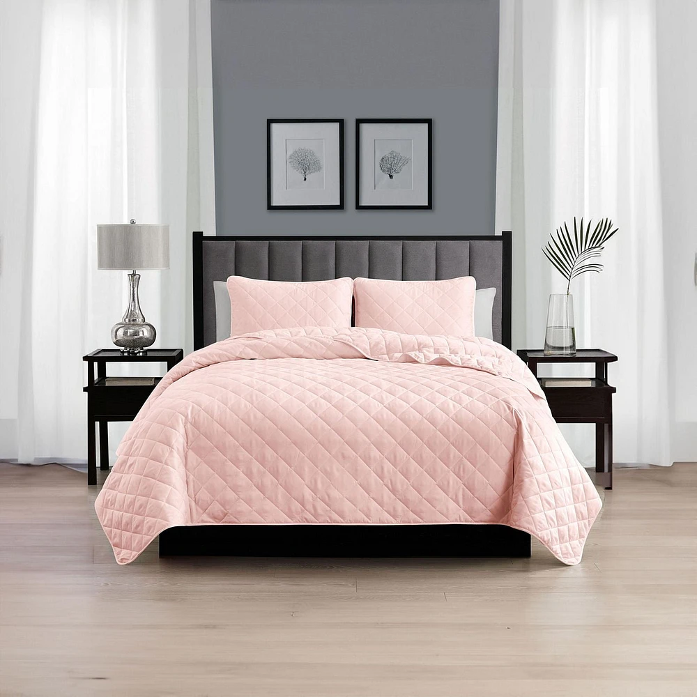 Swift Home Diamond Quilt Set