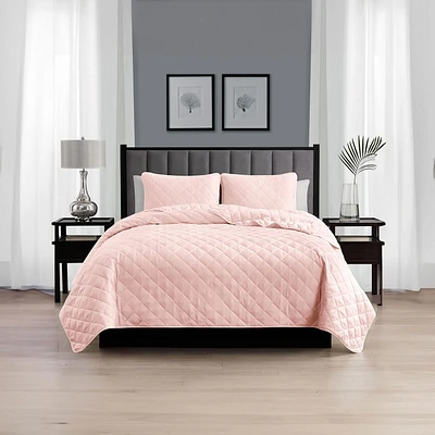 Swift Home Diamond Quilt Set