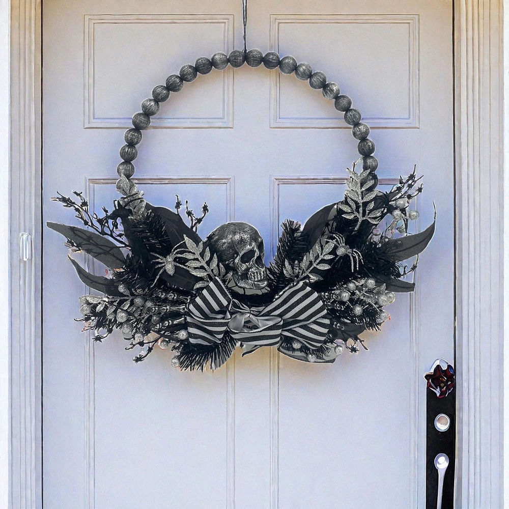 SLIVER SKULL WREATH