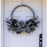 SLIVER SKULL WREATH