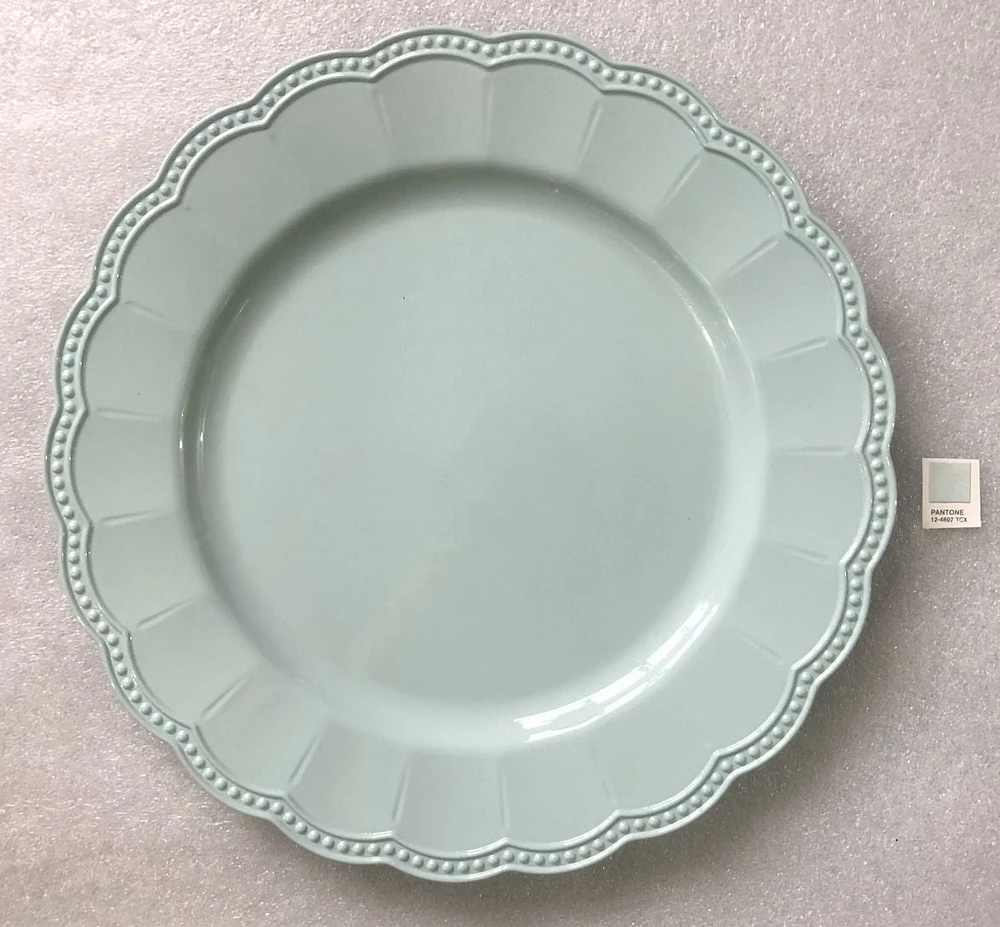 Holiday Time, Assiette de présentation en plastique blanc, 13x13x0,71 inch, 1 pièce