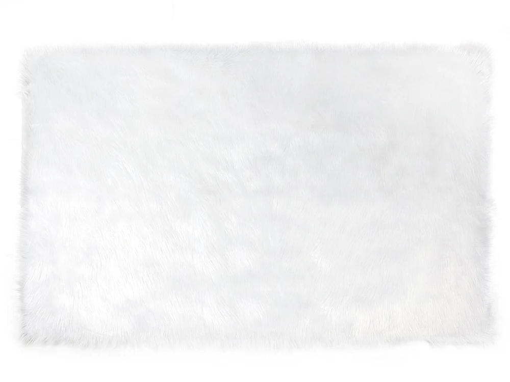 Mainstays Kids Faux Fur Rug White - 30 Inch x 45 Inch, Soft Plush Faux Fur Area Rug