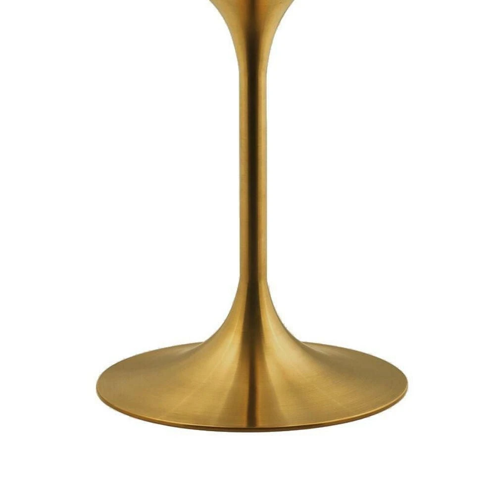 ABSTRA URBAN DINING TABLE , Table à manger de haute qualité avec pied doré .<br>Dans l'ensemble : 28,75" H x 35,5" L x 35,5" P