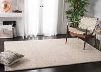 SAFAVIEH August Carlene Solid Plush Shag Area Rug