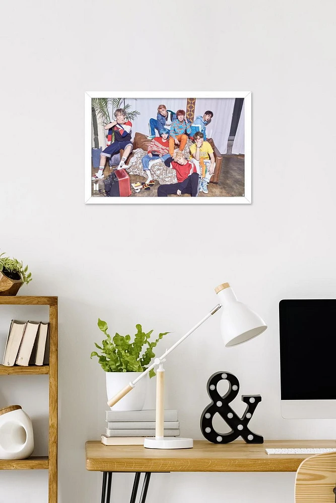 BTS - LOVE YOURSELF ? 'Her' Wall Poster, 22.375" x 34" Framed
