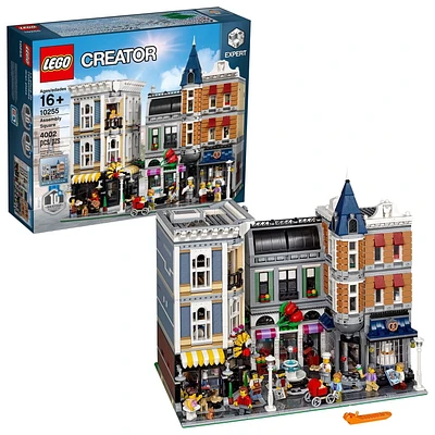 LEGO Creator Expert La place de l'assemblée (10255)