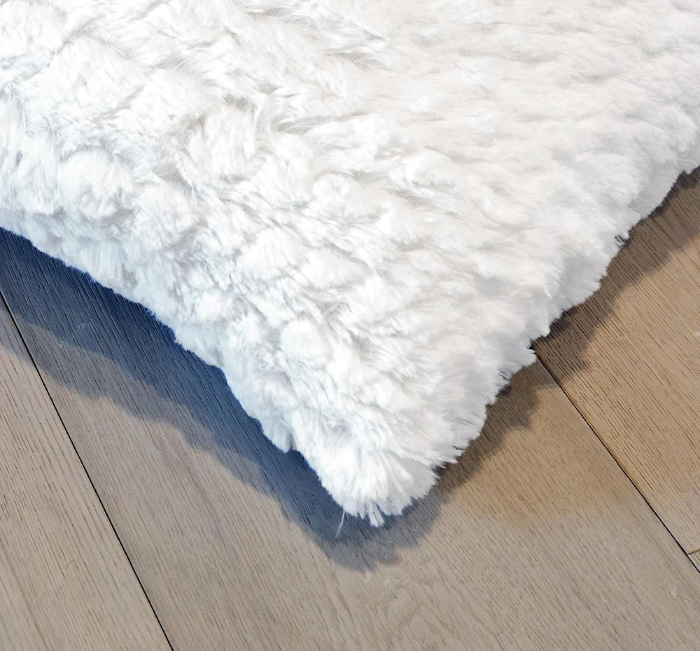 COUSSIN EN FAUSSE FOURRURE BELTON 18"X18" 2 PQT