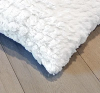 COUSSIN EN FAUSSE FOURRURE BELTON 18"X18" 2 PQT