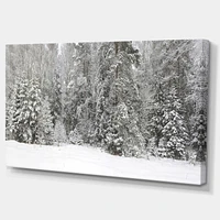 Designart Panorama brumeux de la forêt d'hiver Art mural sur toile