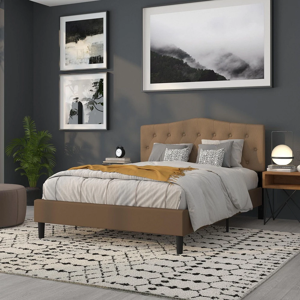 Tête de lit Cambridge grand touffetée et rembourrée en tissu brun foncé