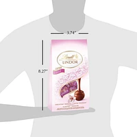 Chocolats au lait Lindor de Lindt fourrés de saveur d’amandes
