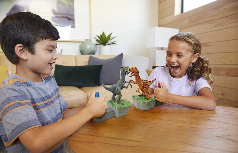 Jeu ​Rock ‘Em Sock ‘Em Robots Blue contre Dino de Course