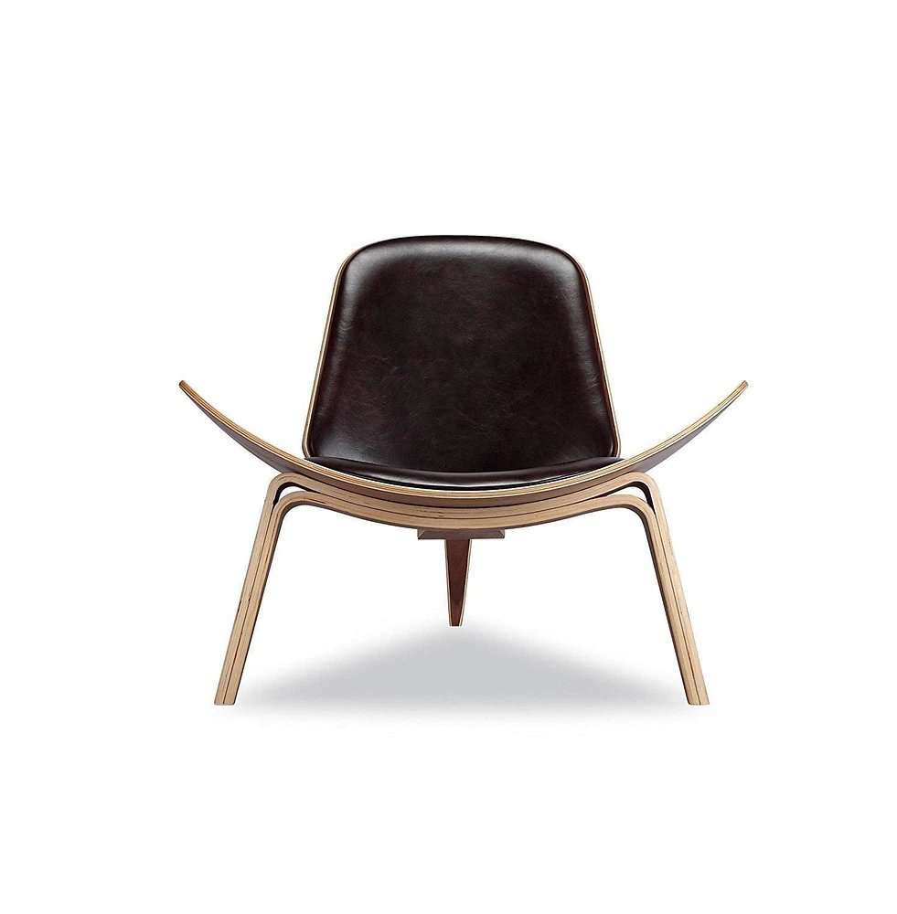 Chaise à coque Hans Wegner de Nicer Furniture pour l'intérieur