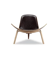 Chaise à coque Hans Wegner de Nicer Furniture pour l'intérieur