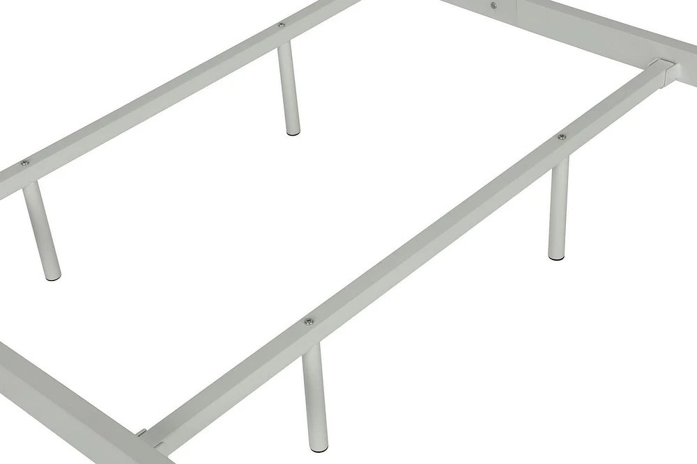 Jenny Lind Metal Bed