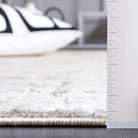 SAFAVIEH Hanna Lynna Distressed Area Rug
