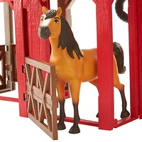 Coffret Écurie Spirit: l’indomptable avec Figurine Spirit, Écurie, 3 Espaces de Jeu et 10 Éléments de Jeu, Pour enfants à partir de 3 ans