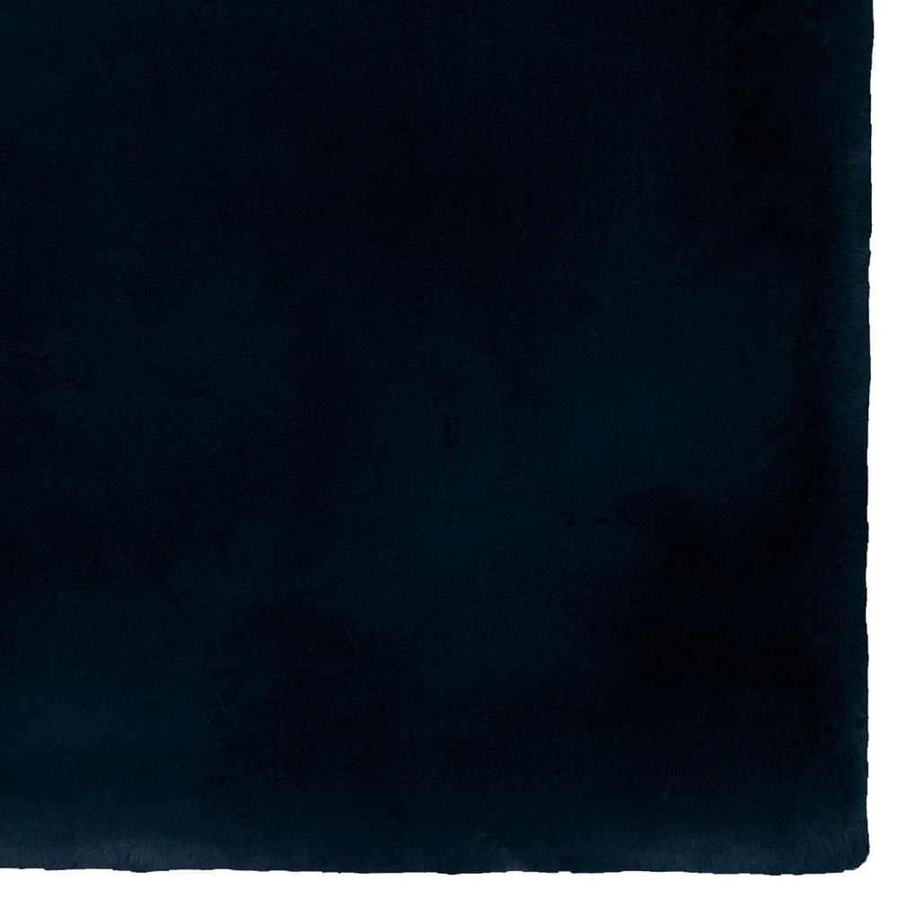 Tapis Maven Faux Lapin bleu marine de 8 pi x 10 pi