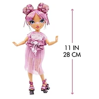 Rainbow High Lila Yamamoto – Poupée-mannequin violet et mauve