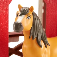 Coffret Écurie Spirit: l’indomptable avec Figurine Spirit, Écurie, 3 Espaces de Jeu et 10 Éléments de Jeu, Pour enfants à partir de 3 ans