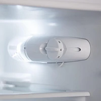 Mini-réfrigérateur BLACK + DECKER avec congélateur séparé – Petit, boissons et aliments dans un dortoir, un bureau, un appartement ou un camping-car Réfrigérateur compact, 3,1 pi3