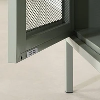 Table de bout avec porte grillagée en métal de la collection Crea South Shore