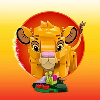 LEGO Disney Classic Bébé Simba le Roi Lion 43243 Ensemble de construction (222 pièces) Comprend 222 pièces, 6+ ans