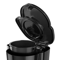 Machine à café 5-tasses Black+Decker Design compact et peu encombrant