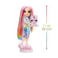 Rainbow High Amaya (arc-en-ciel) avec nécessaire à gelée et animal – poupée scintillante arc-en-ciel de 11 po (28 cm) UN ÉCLAT AUX COULEURS DE L’ARC-EN-CIEL