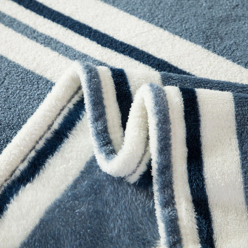 Mainstays Plush Blanket, Size: Twin - King