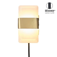 Applique murale enfichable ou fixe Elowen à une ampoule à DEL intégrée de 19 W avec abat-jour en acrylique givré
