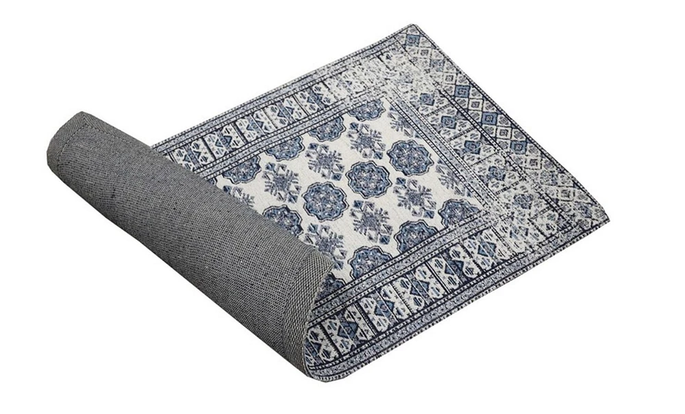 Traditional and Decorative, Grey, 27 x 45 Inches - Cultural Elegance with Intricate Styles Area Rug