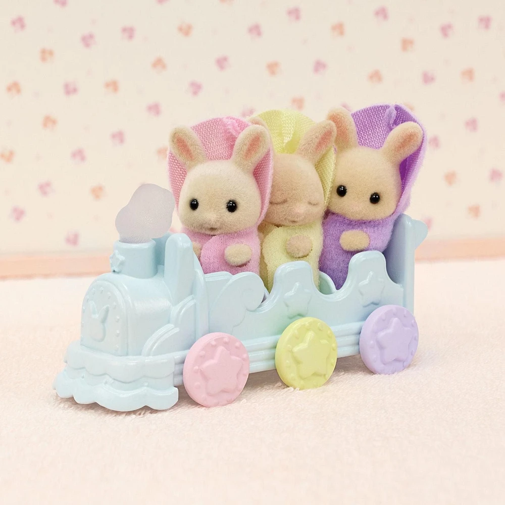 Calico Critters Triplets Ensemble de bain pour bébé, maison de poupée avec 3 figurines et accessoires
