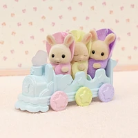 Calico Critters Triplets Ensemble de bain pour bébé, maison de poupée avec 3 figurines et accessoires