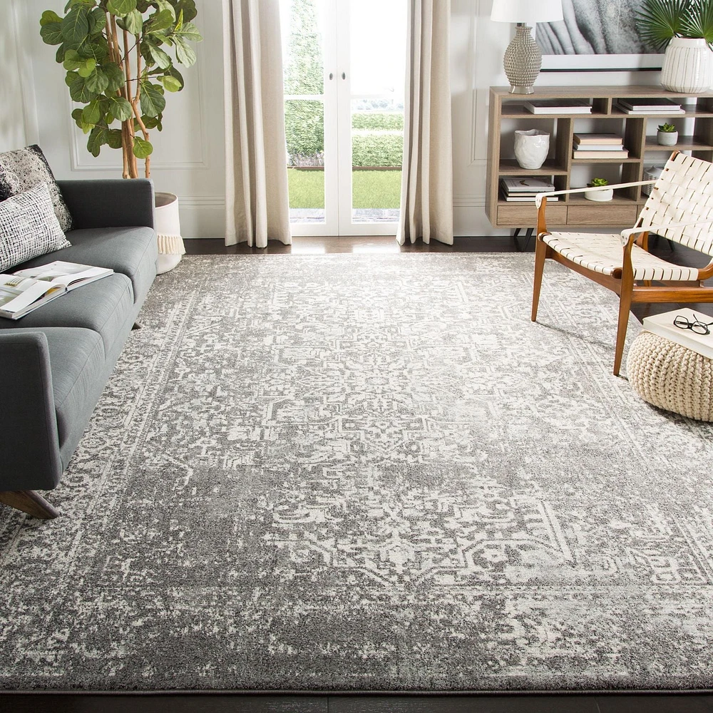 Safavieh Evoke Trena Traditional Area Rug