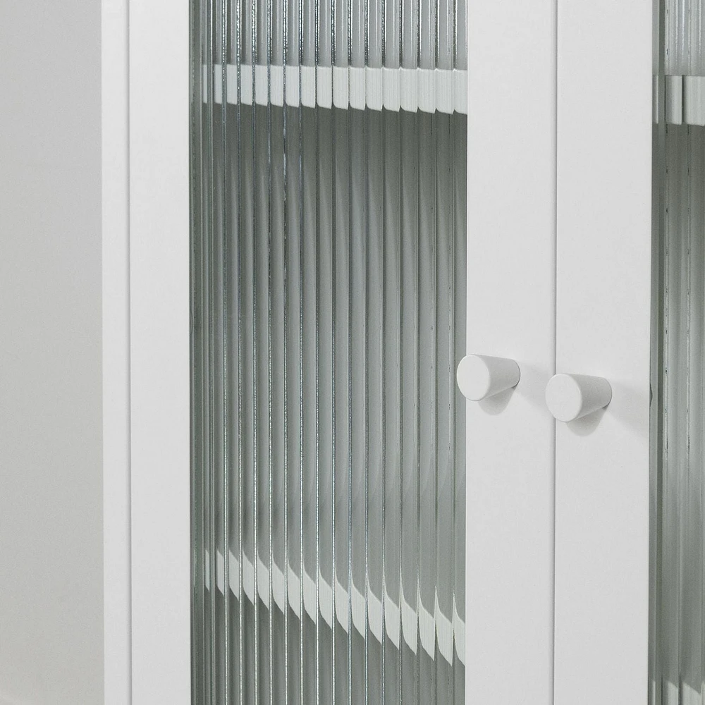 Armoire de rangement à portes vitrées de la collection Eddison South Shore