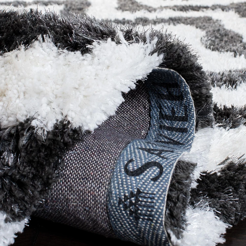 Safavieh Barcelona Carmella Tapis Chevron