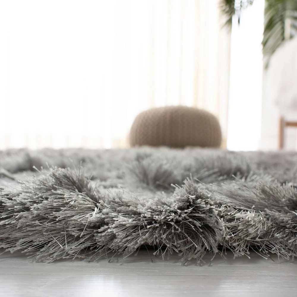 Safavieh Ocean Trellis Solid Plush Shag Area Rug