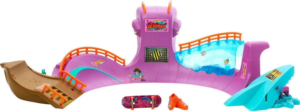 Hot Wheels Skate Octopark Playset, With Exclusive Fingerboard and Skate Shoes