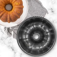 Moule à gâteau bundt anti-adhésive Taille : 10 po