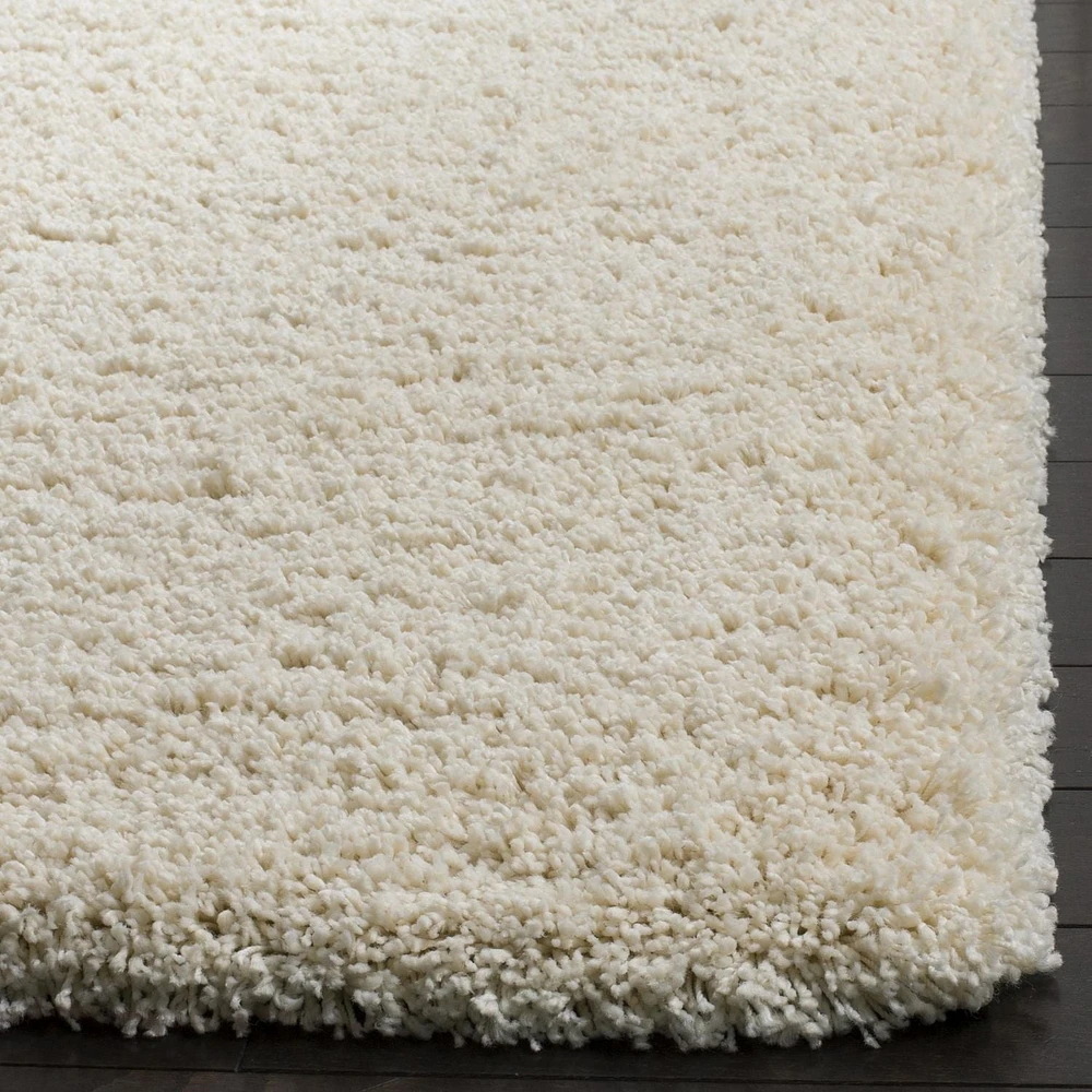 Safavieh California Solid Plush Shag Area Rug