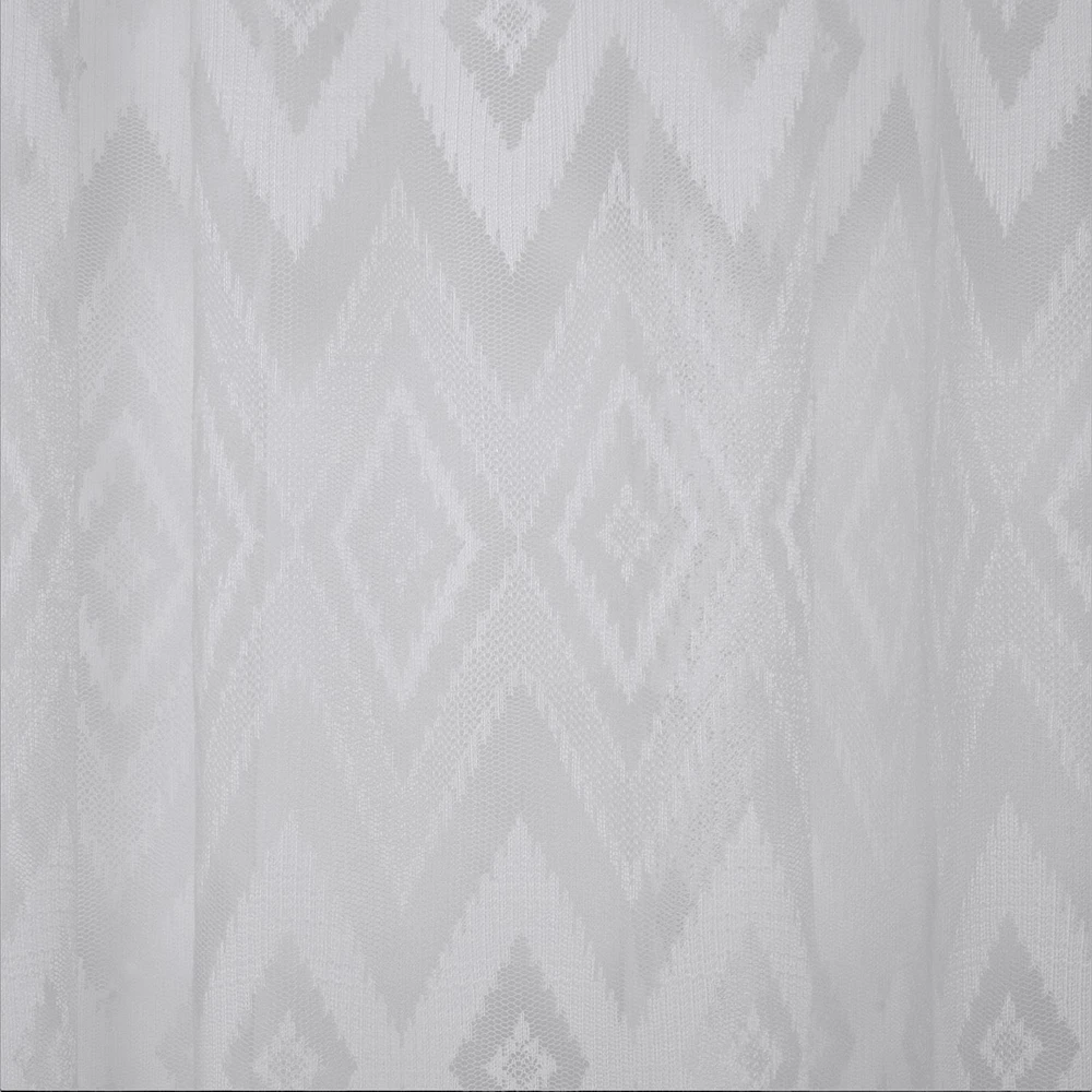 Mode Caricia Grooved panneau de rideau à passe-tringle en motif géométrique chevron en voile transparent, une (1) piece, 54 x 95 po, blanc